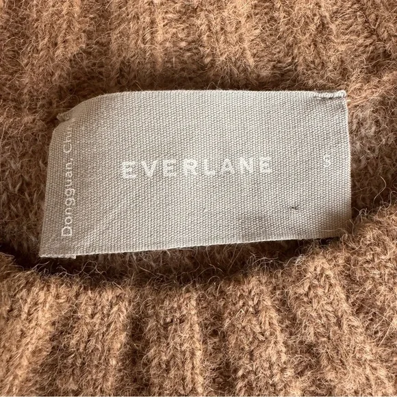 Everlane Beige Plaid Crewneck Sweater with White Windowpane - Picture 9 of 13